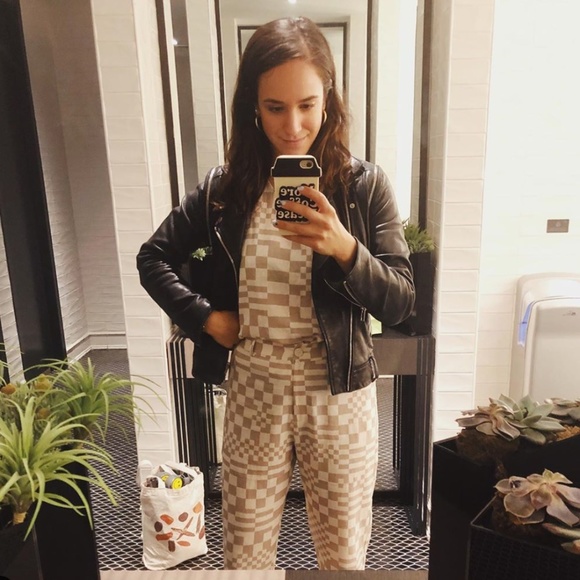 Meet your Posher, Kalli - Picture 2 of 5